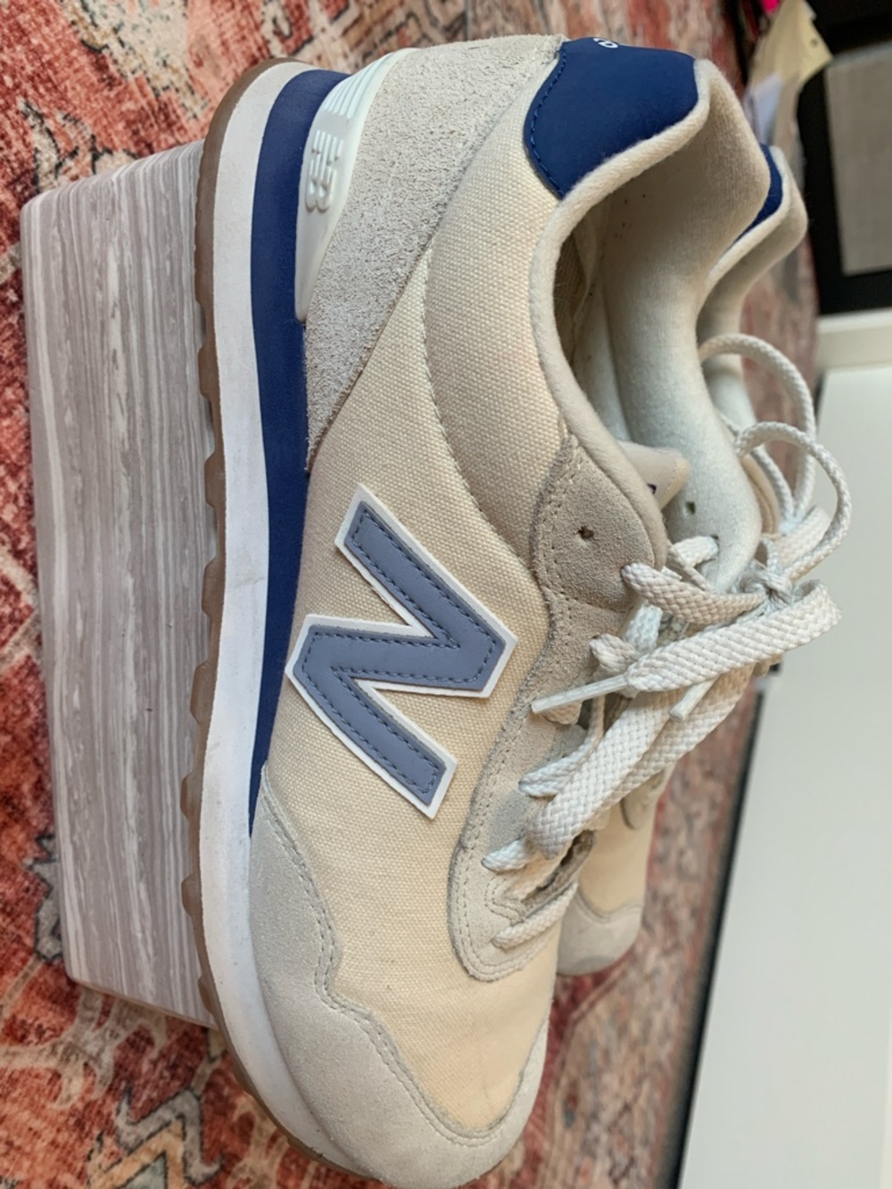 New Balance Women's Sneakers - White Cream